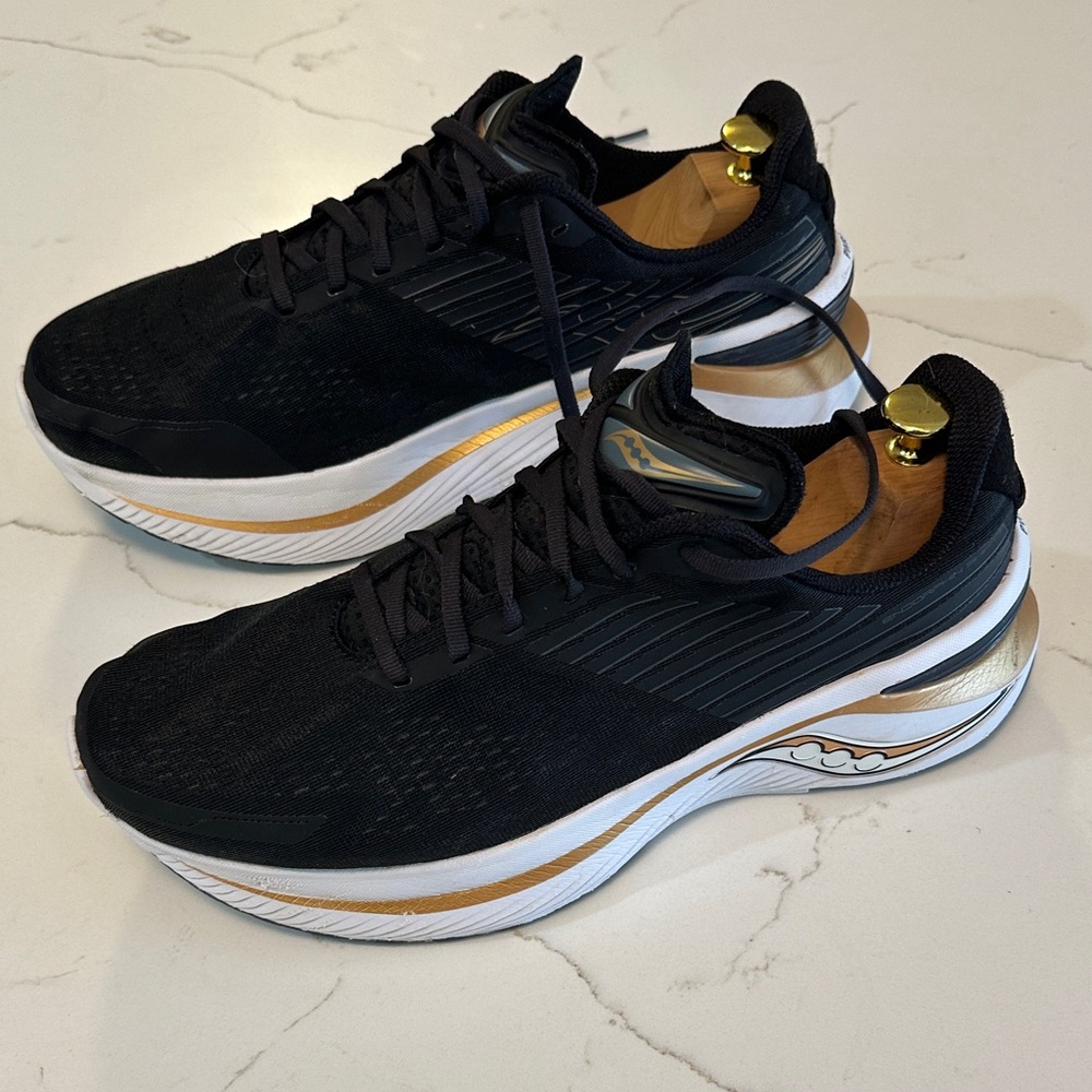 Saucony Endorphin Shift 3
